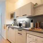 Limehome Frankfurt Gutleutstrasse - Digital Access Aparthotel
