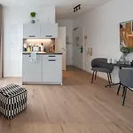 Limehome Frankfurt Gutleutstrasse - Digital Access アパートホテル