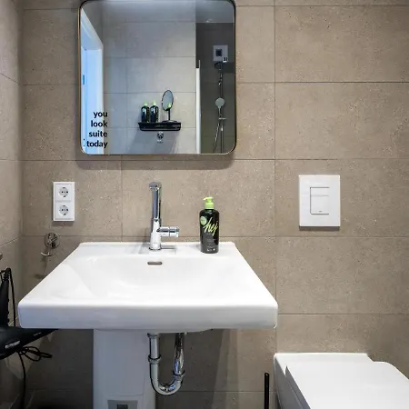 Limehome Frankfurt Gutleutstraße Aparthotel Frankfurt am Main